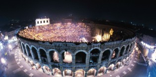 Verona: ARENA DI VERONA 2015 Lo spettacolo sta per iniziare