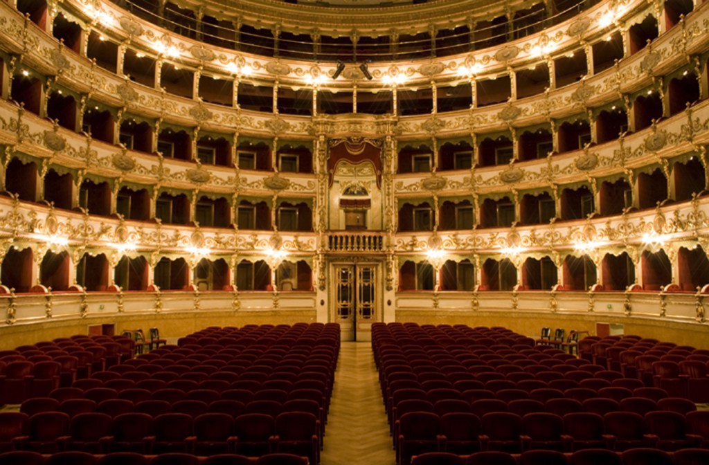 Teatro_Grande_(Sala)