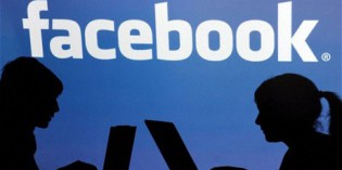 Desenzano del Garda (Bs): IL COMUNE DI DESENZANO SI AFFACCIA SU FACEBOOK Desenzano del Garda (Bs): IL COMUNE DI DESENZANO SI AFFACCIA SU FACEBOOK