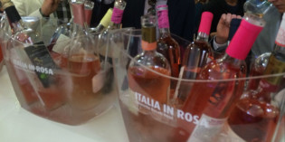 Moniga del Garda, Italia in Rosa da record: 130 cantine e 170 rosé dal 10 al 12 giugno sul lago di Garda