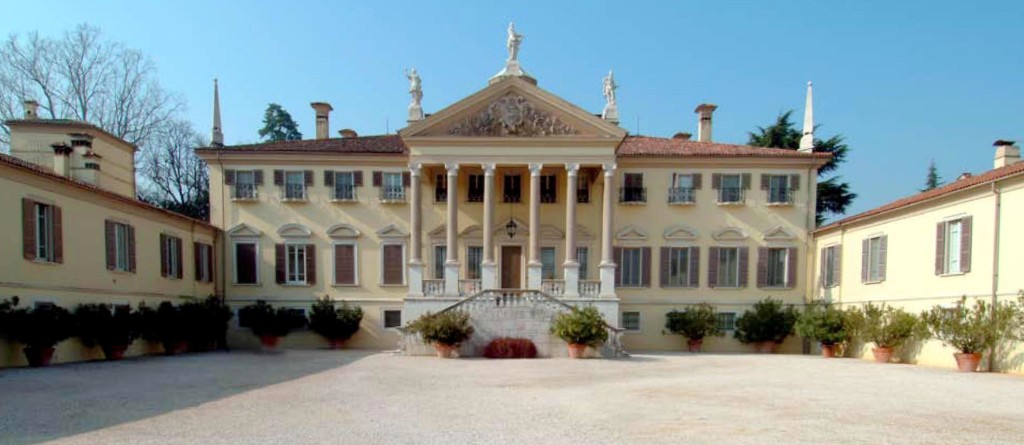 esterno villa Mazzucchelli