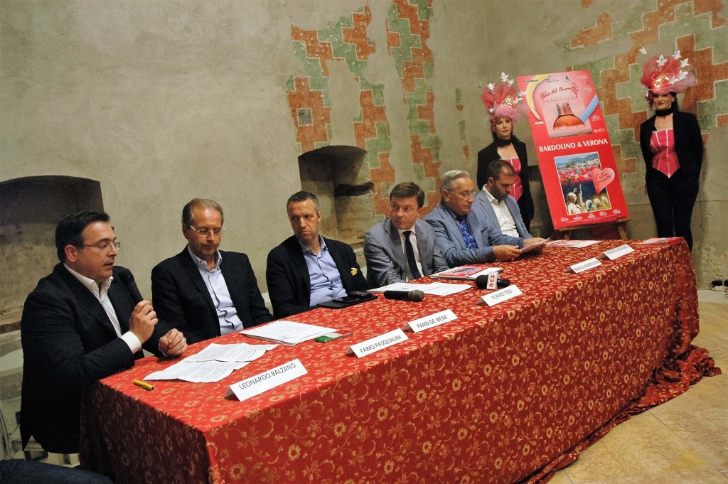 tavolo relatori