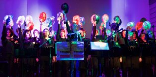 Scuola di Musica del Garda: “Piccole Magie”, un racconto musicale del coro pop femminile “Over the rainbow”, a Desenzano del Garda