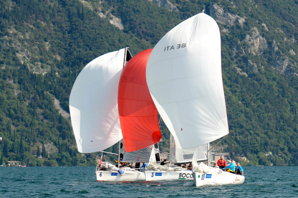 SPORT VELA BOGLIACO CVG CAMPIONATO NAZIONALE OPEN DOLPHIN 81 NELLA FOTO ITA 38 30 NODI 2013-06-08 WWW.GARDAHD.IT RENZO DOMINI