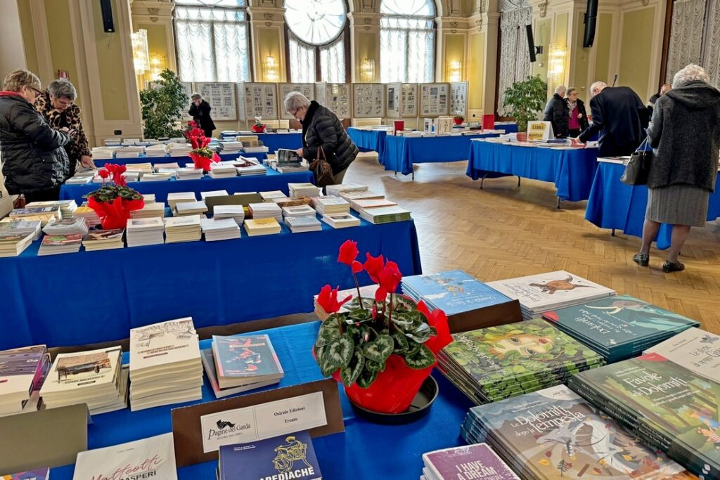 EDITORIA 06